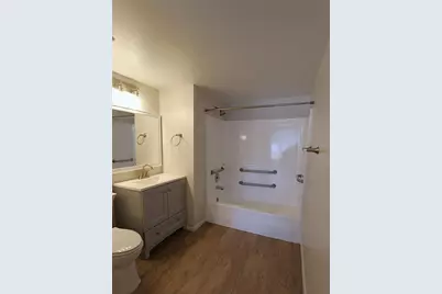 8115 45th Court E #2, Sarasota, FL 34243 - Photo 6