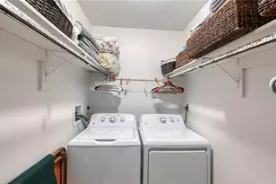 1648 Stickney Point Rd, Sarasota, FL 34231 - Photo 20