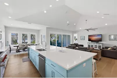 50 N Shore Drive, Anna Maria, FL 34216 - Photo 14