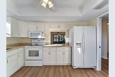 365 Oak Hill Way #32, Sarasota, FL 34232 - Photo 8