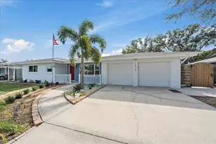 2426 Tangerine Dr, Sarasota, FL 34239 - Photo 42