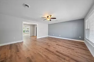 2426 Tangerine Dr, Sarasota, FL 34239 - Photo 20