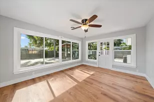 2426 Tangerine Dr, Sarasota, FL 34239 - Photo 26