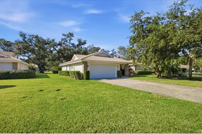 5518 Garden Lakes Oak #0, Bradenton, FL 34203 - Photo 2