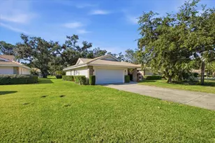 5518 Garden Lakes Oak, Bradenton, FL 34203 - Photo 2