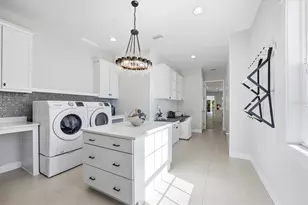 3467 Compound Ct, Sarasota, FL 34240 - Photo 36