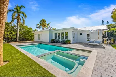 414 79th Street, Holmes Beach, FL 34217 - Photo 6