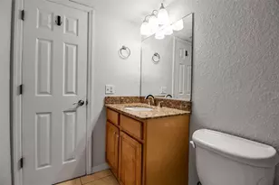 960 La Costa Cir, Sarasota, FL 34237 - Photo 22