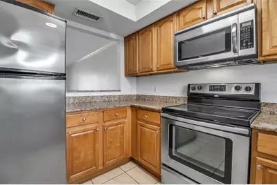 960 La Costa Circle #3, Sarasota, FL 34237 - Photo 10