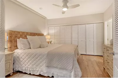 1115 Gulf Of Mexico Drive #304, Longboat Key, FL 34228 - Photo 20