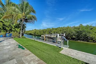 5326 Siesta Cove Dr, Sarasota, FL 34242 - Photo 90