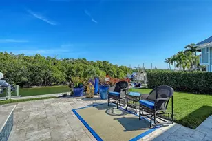 5326 Siesta Cove Dr, Sarasota, FL 34242 - Photo 86