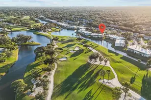 7193 W Country Club Dr N, Sarasota, FL 34243 - Photo 26