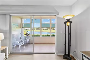 7193 W Country Club Dr N, Sarasota, FL 34243 - Photo 16