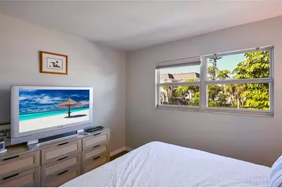 535 Sutton Place, Longboat Key, FL 34228 - Photo 22