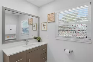 6531 2nd Ave S, Saint Petersburg, FL 33707 - Photo 20