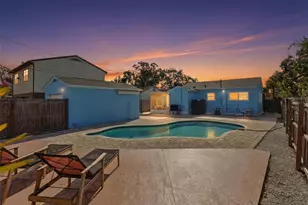 6531 2nd Ave S, Saint Petersburg, FL 33707 - Photo 2