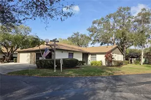 4735 Oak Hill Dr, Sarasota, FL 34232 - Photo 2