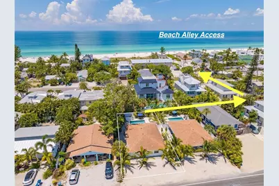 3014 Gulf Drive, Holmes Beach, FL 34217 - Photo 2