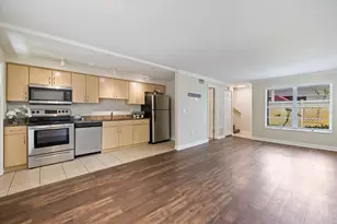 960 Highland St, Sarasota, FL 34234 - Photo 2