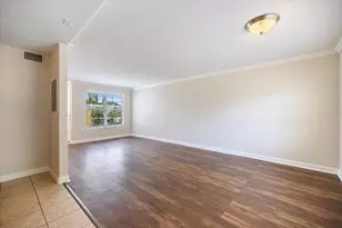 960 Highland St, Sarasota, FL 34234 - Photo 10