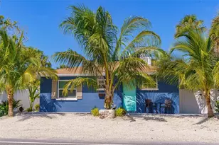 3016 Gulf Dr, Holmes Beach, FL 34217 - Photo 2