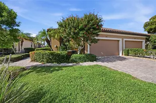 5879 Cavano Dr, Sarasota, FL 34231 - Photo 4