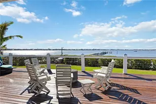 2207 5th St W, Palmetto, FL 34221 - Photo 48