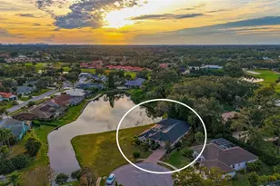 8117 Misty Oaks Blvd, Sarasota, FL 34243 - Photo 2