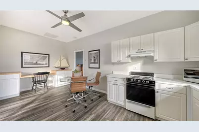 8117 Misty Oaks Boulevard, Sarasota, FL 34243 - Photo 86