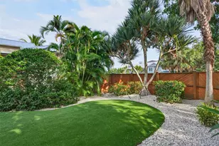 412 73rd St, Holmes Beach, FL 34217 - Photo 52