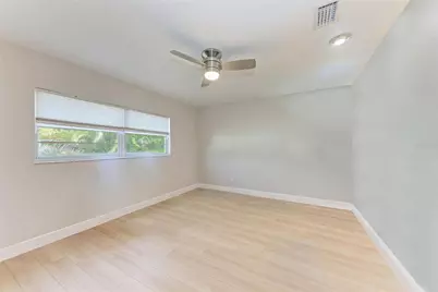 411 Harbor View Lane, Largo, FL 33770 - Photo 26