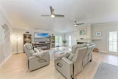 411 Harbor View Lane, Largo, FL 33770 - Photo 10