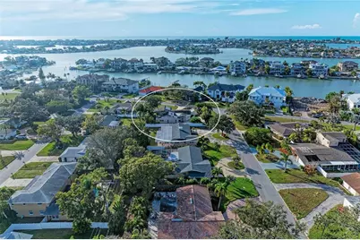 411 Harbor View Lane, Largo, FL 33770 - Photo 38