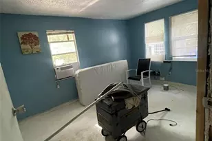 858 35th Ave S, Saint Petersburg, FL 33705 - Photo 14