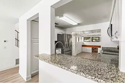 2453 Crispin Court #F4, Sarasota, FL 34235 - Photo 8