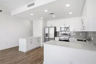 1703 N Tamiami Trl, Sarasota, FL 34234 - Photo 12