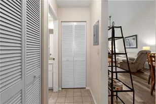 922 Capri Isles Blvd, Venice, FL 34292 - Photo 14