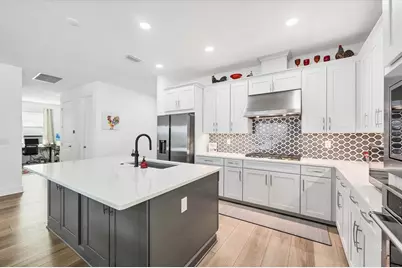 18500 Midsummer Place, Venice, FL 34293 - Photo 12