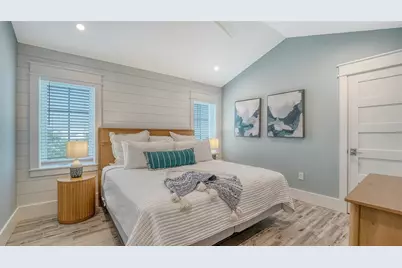 2175 Avenue A, Bradenton Beach, FL 34217 - Photo 64