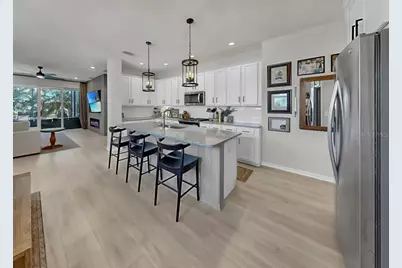 7206 Paradiso Drive, Apollo Beach, FL 33572 - Photo 8