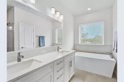 451 Wingfield Drive, Sarasota, FL 34237 - Photo 20