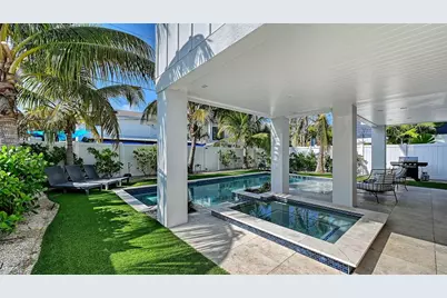 2206 Avenue A, Bradenton Beach, FL 34217 - Photo 52