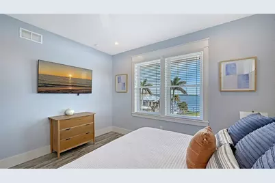 2206 Avenue A, Bradenton Beach, FL 34217 - Photo 32