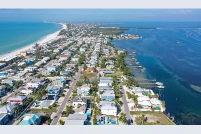2206 Avenue A, Bradenton Beach, FL 34217 - Photo 48