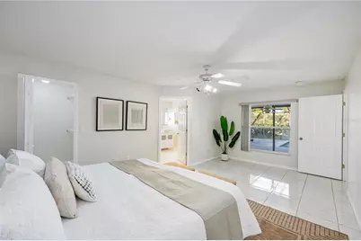 925 NE 4th Avenue, Cape Coral, FL 33909 - Photo 14