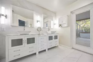 925 NE 4th Ave, Cape Coral, FL 33909 - Photo 16