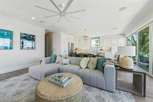 870 N Shore Dr, Anna Maria, FL 34216 - Photo 10