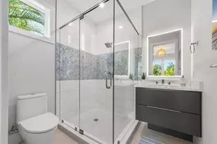 870 N Shore Dr, Anna Maria, FL 34216 - Photo 26