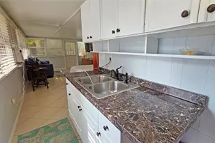 2442 Wood St, Sarasota, FL 34237 - Photo 24